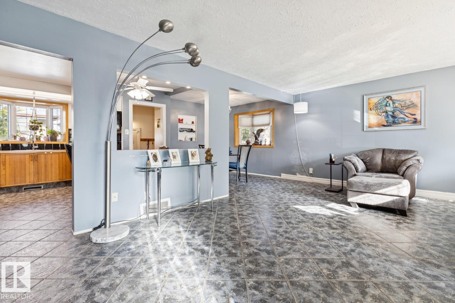 10830 159 ST NW