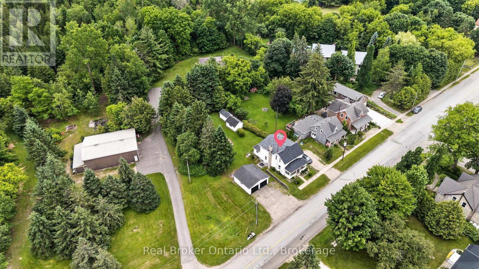 9033 ERIN GARAFRAXA TOWNLINE