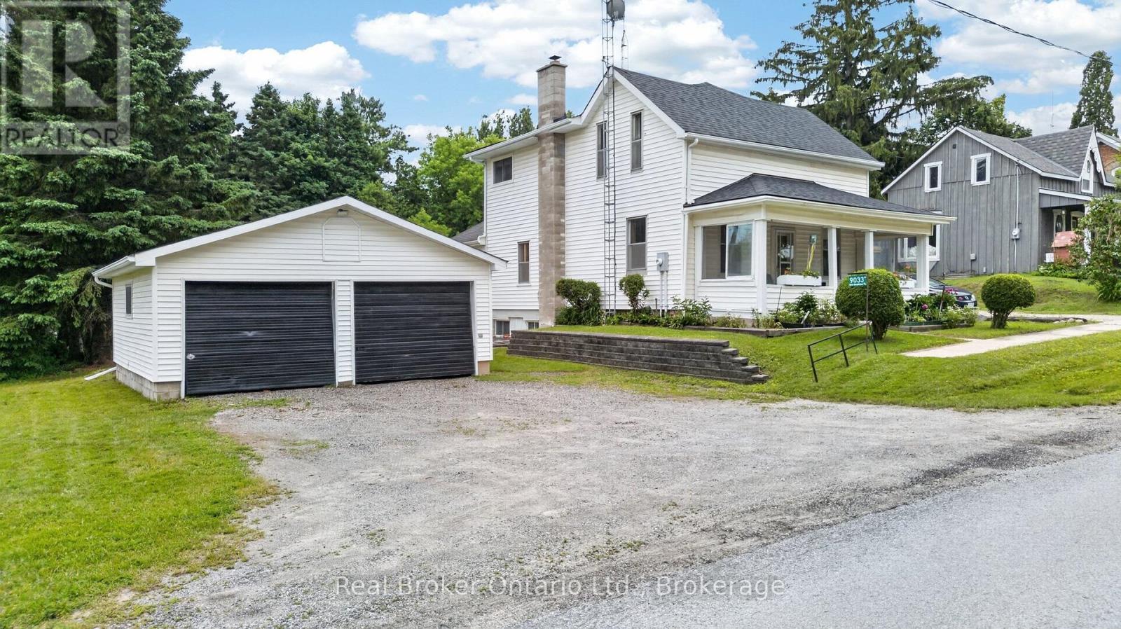 9033 ERIN GARAFRAXA TOWNLINE