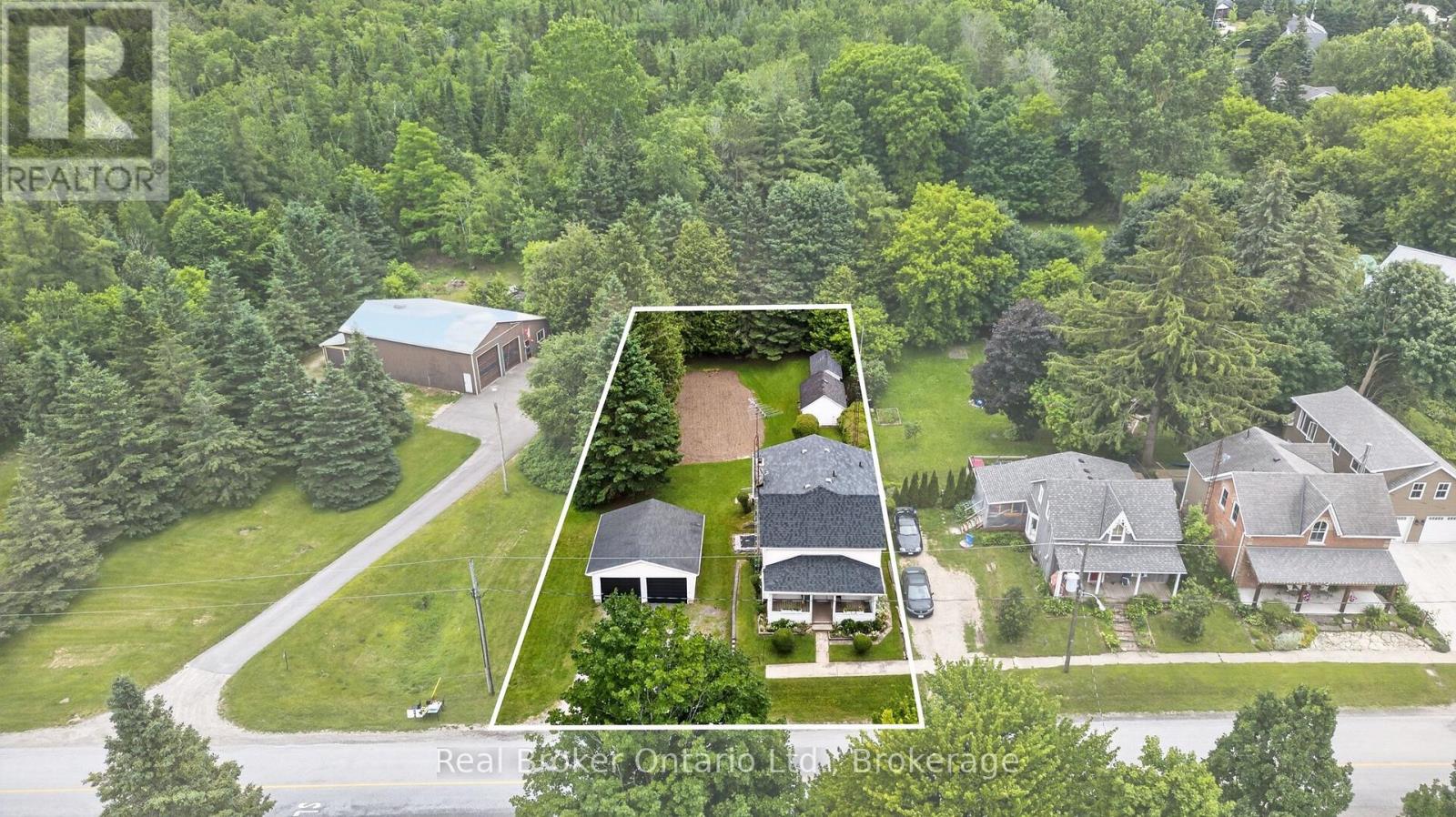 9033 ERIN GARAFRAXA TOWNLINE