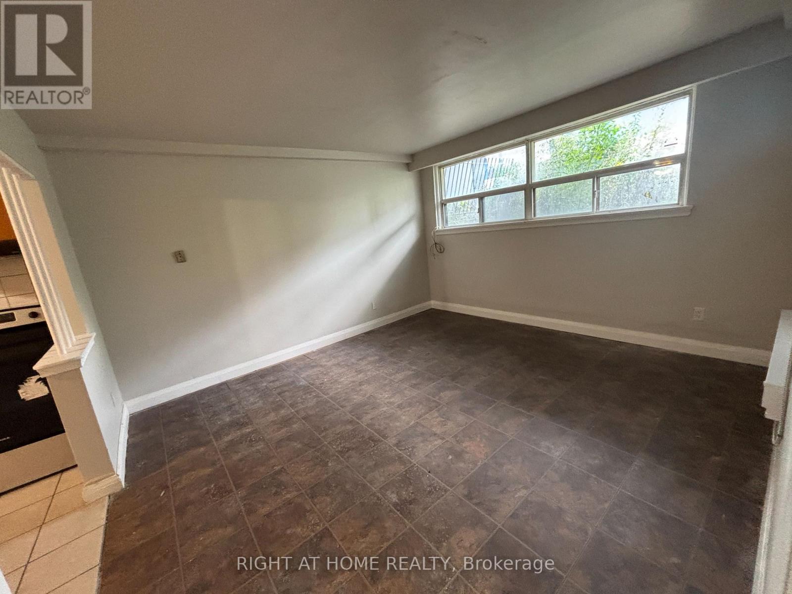 LOWER - 513 OAKWOOD AVENUE