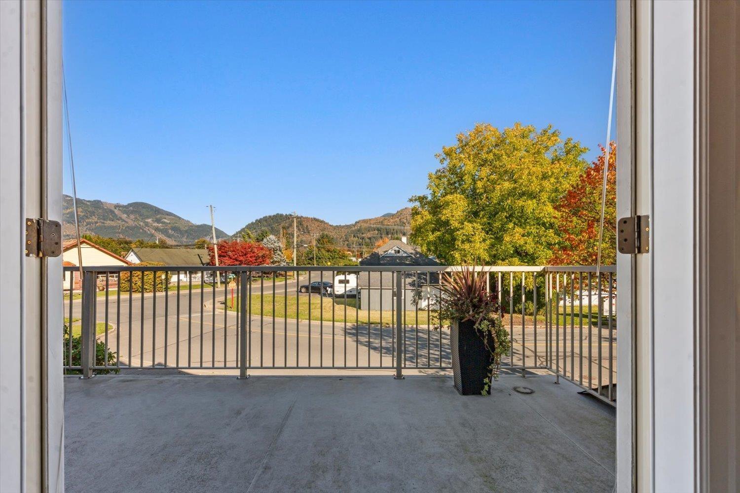 6898 CHEAM AVENUE, Agassiz