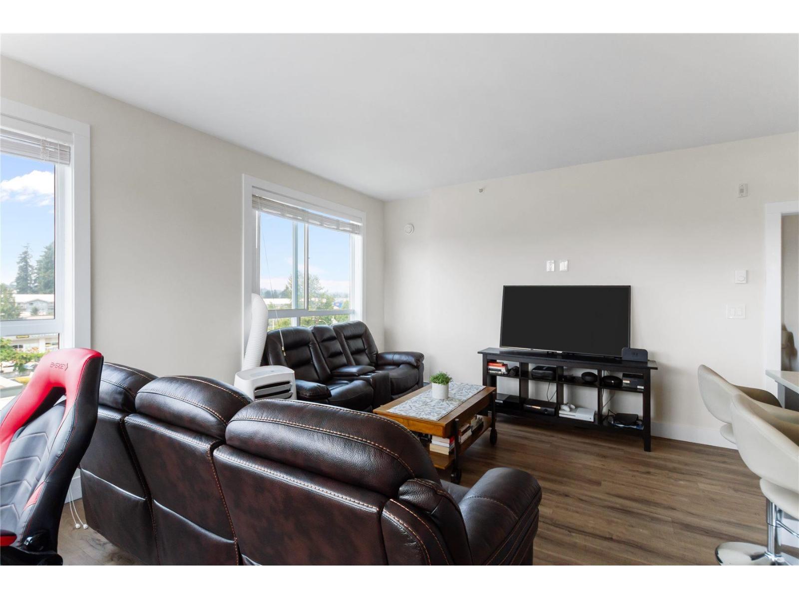 512 32838 VENTURA AVENUE