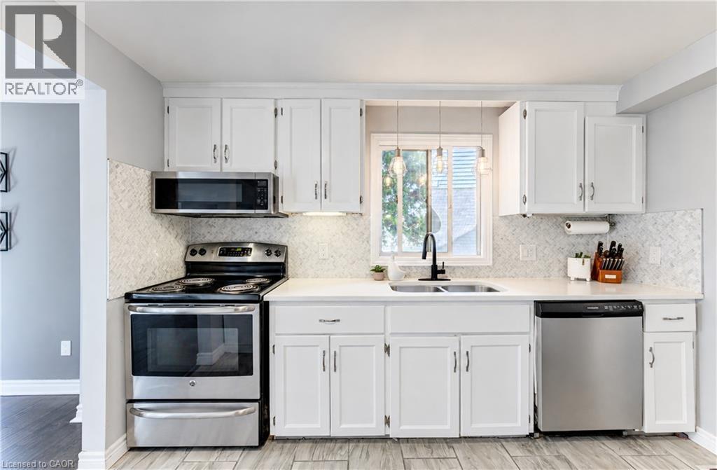 527B ROSEMEADOW Crescent