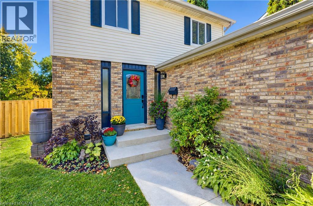 527B ROSEMEADOW Crescent
