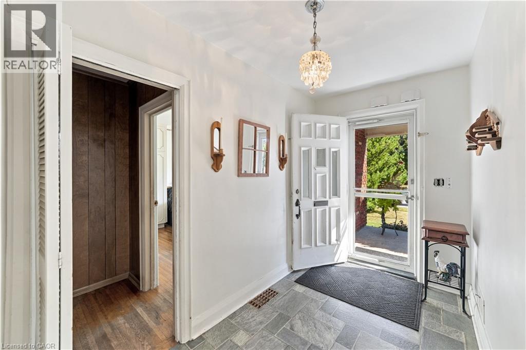 106 POTTRUFF Road S