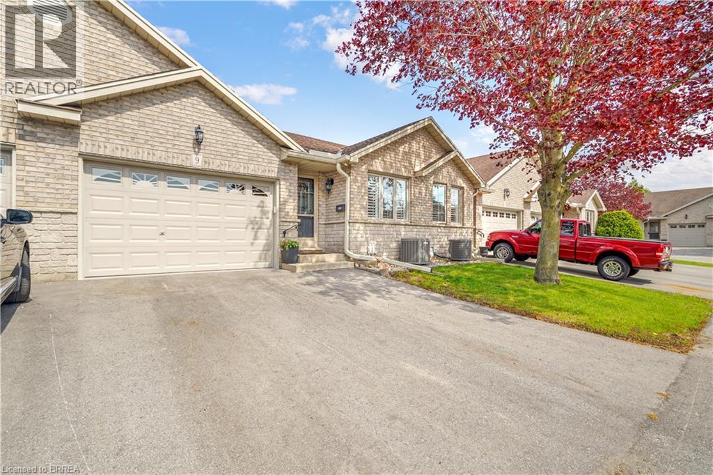 24 GRIFFITHS Drive Unit# 9