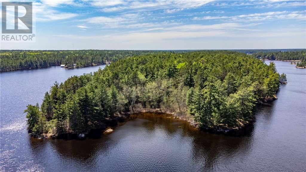 LOT #3 ISLAND B8