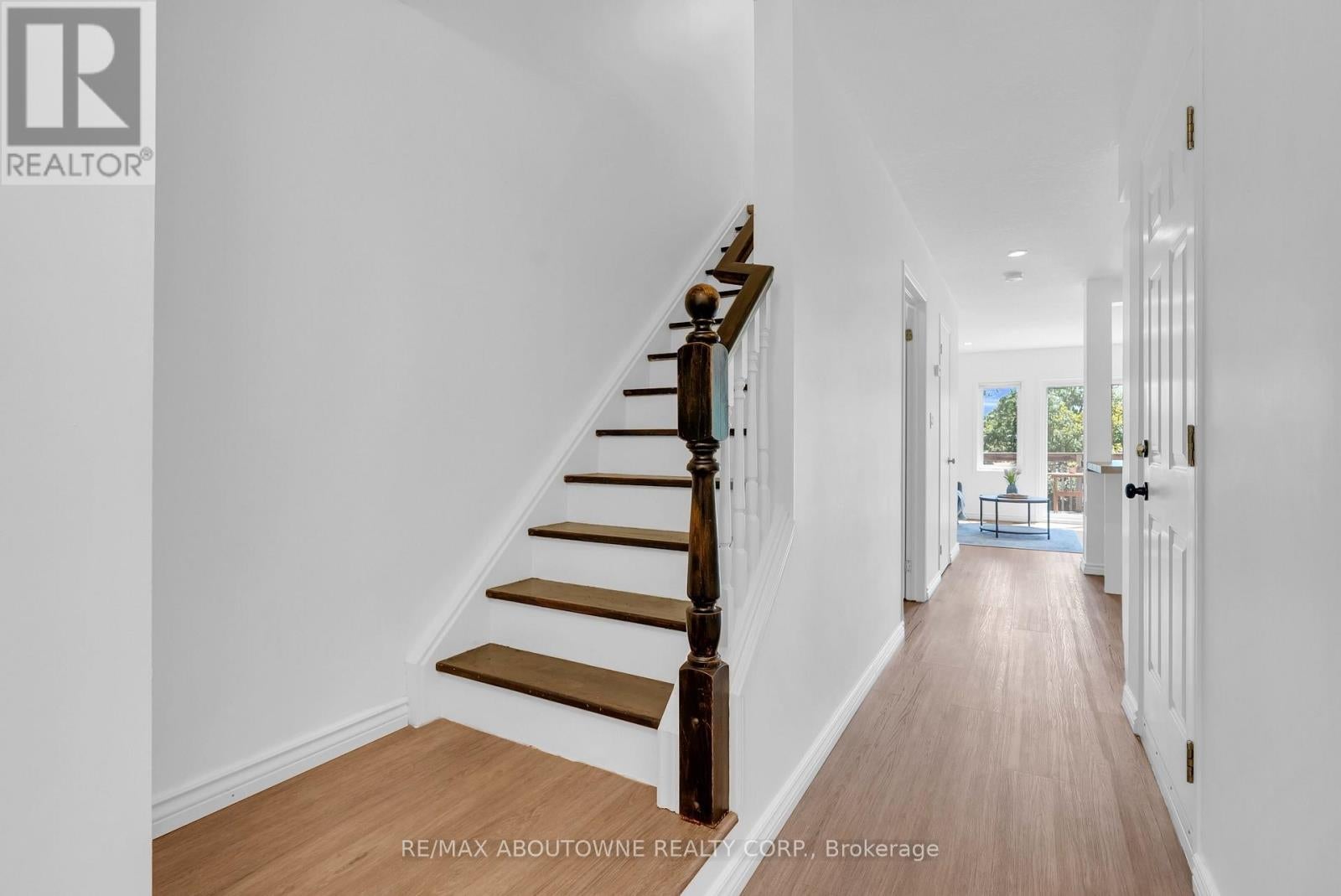15 - 151 CLAIRFIELDS DRIVE E