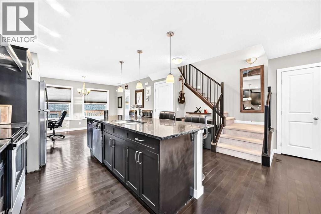 567 Evanston Drive NW