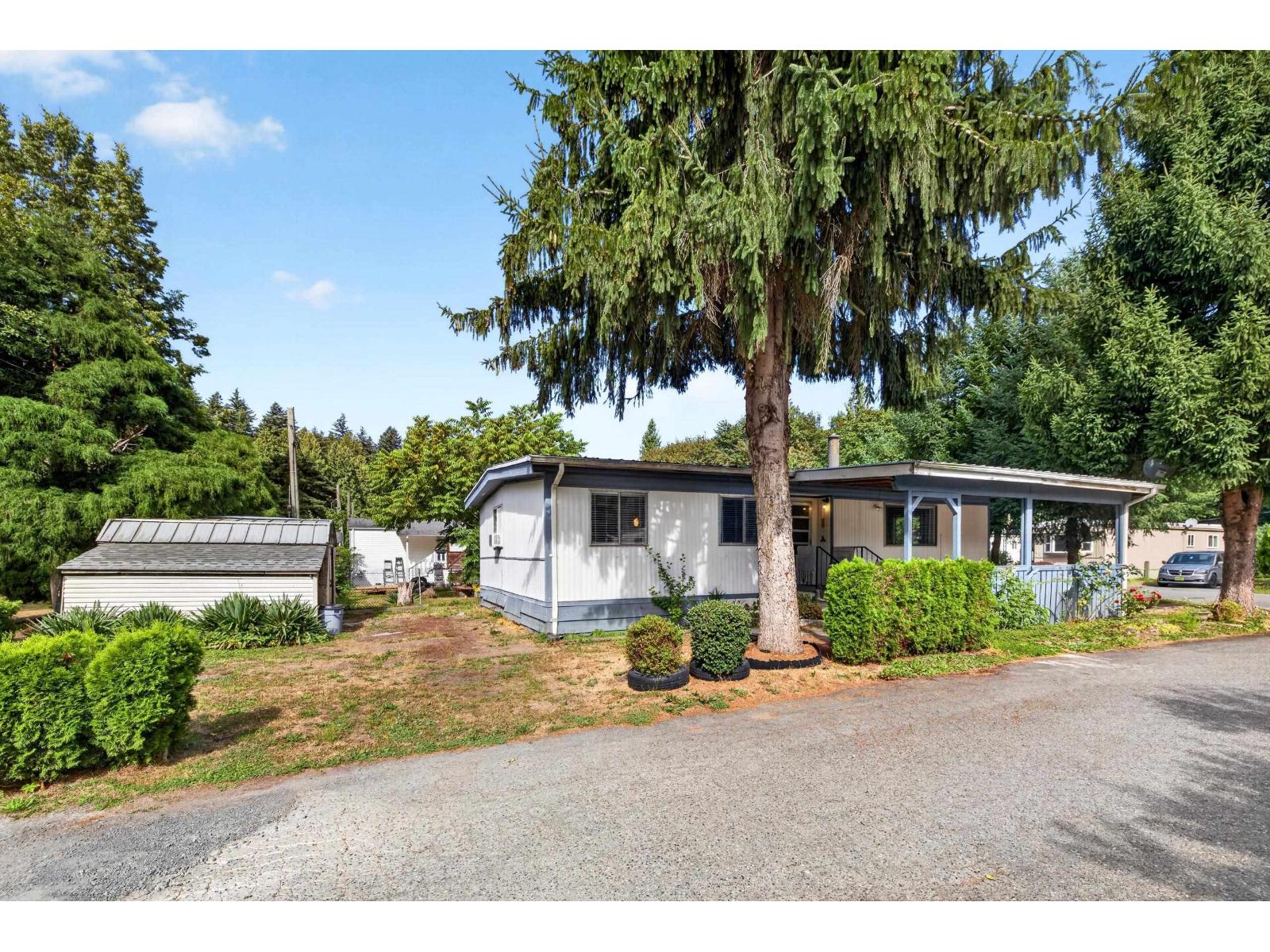 109 3942 COLUMBIA VALLEY ROAD, Cultus Lake East