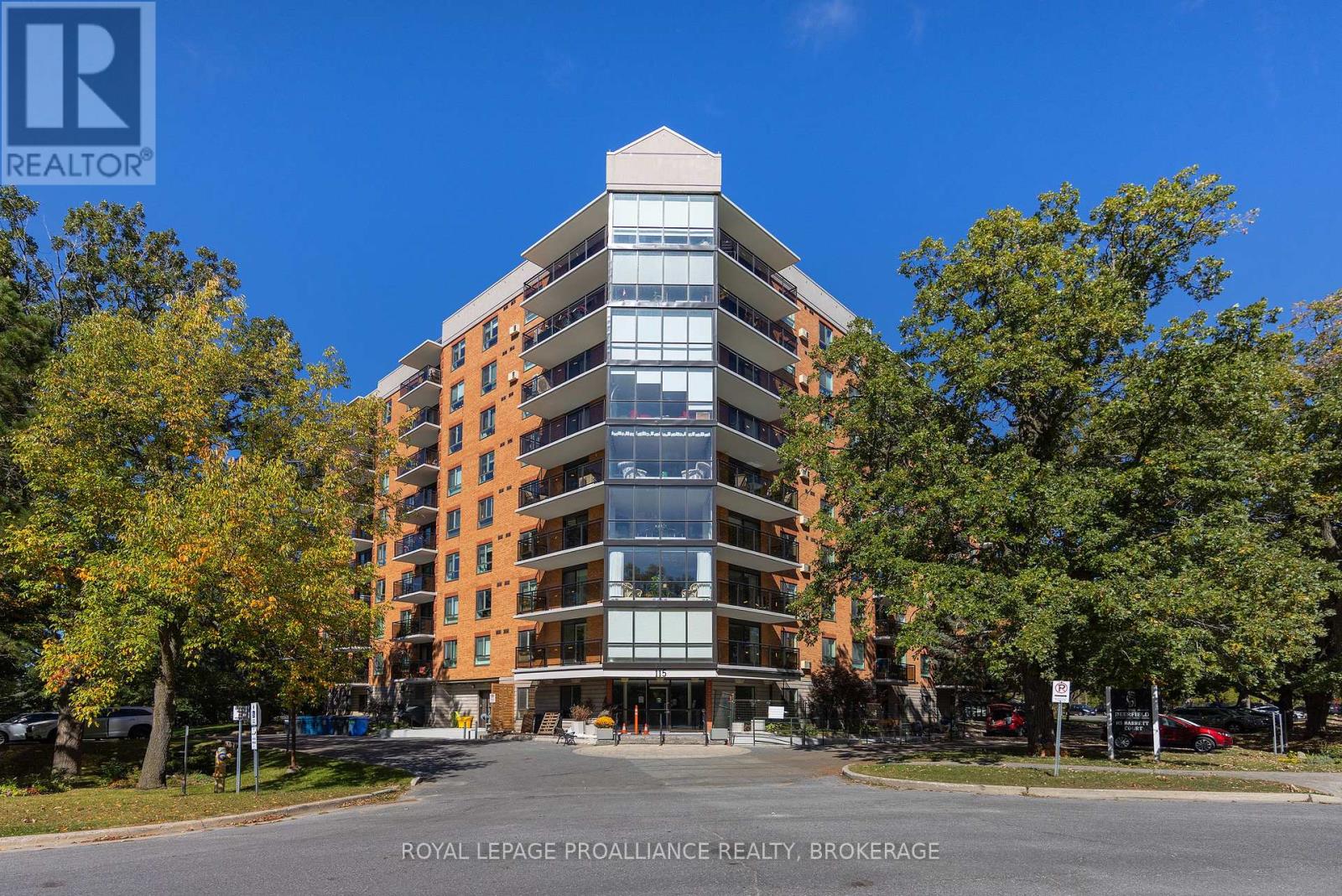 406 - 115 BARRETT COURT