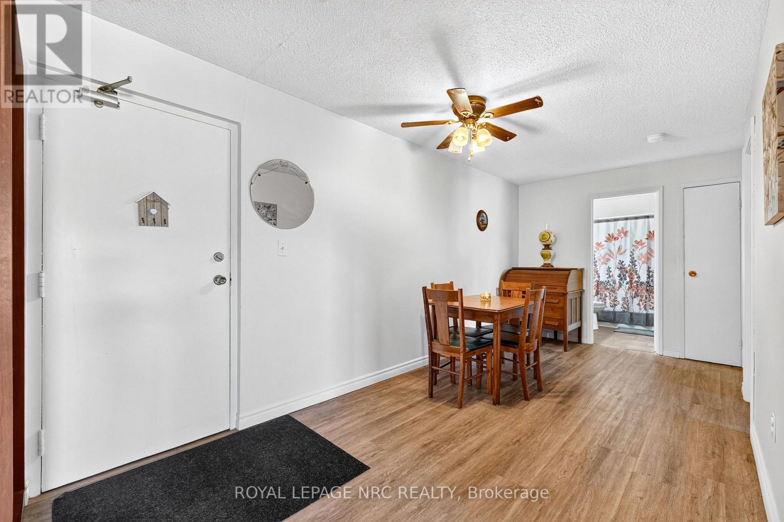 327 - 72 MAIN STREET E