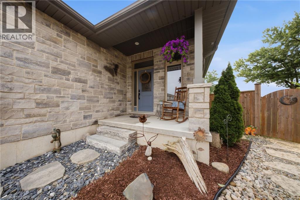 14 RIDGEWOOD Court