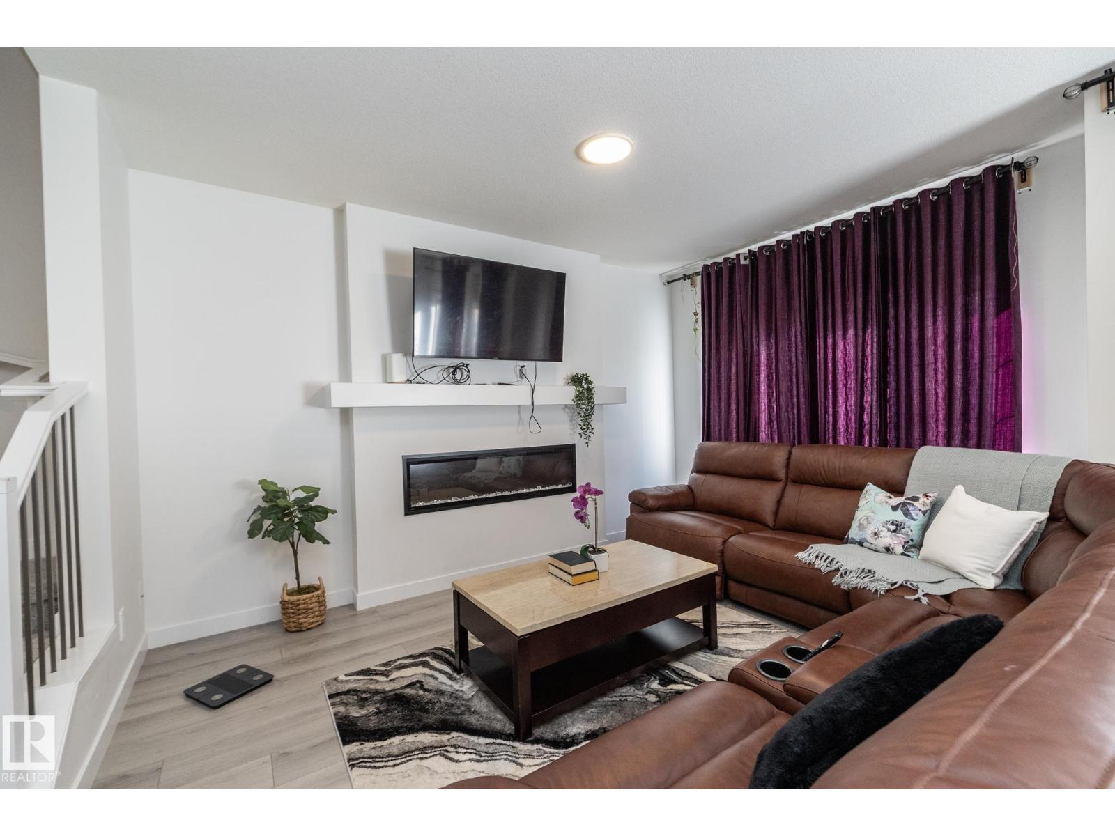 3608 214 ST NW