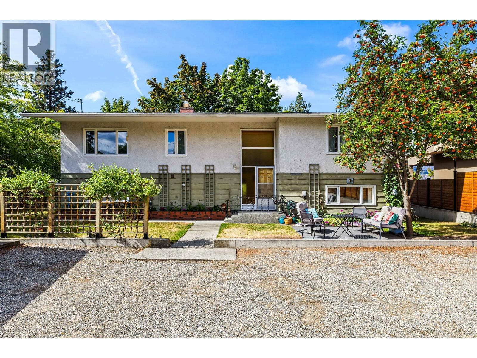 4088 Lakeshore Road