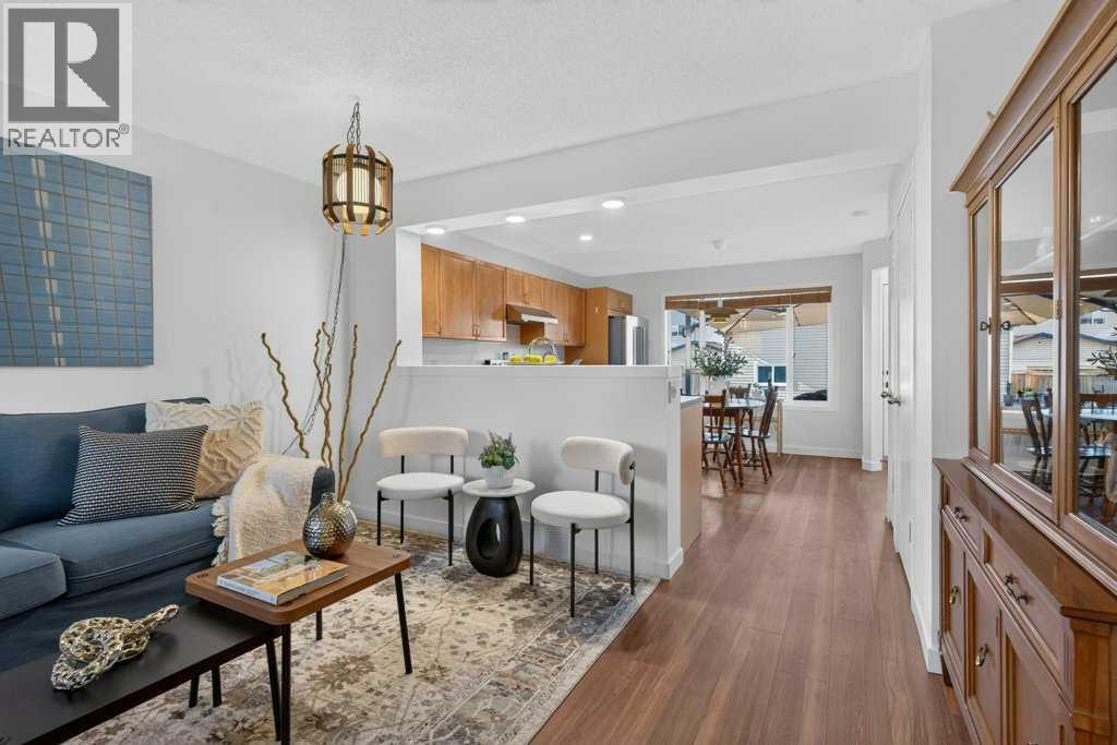 223 Elgin Point SE