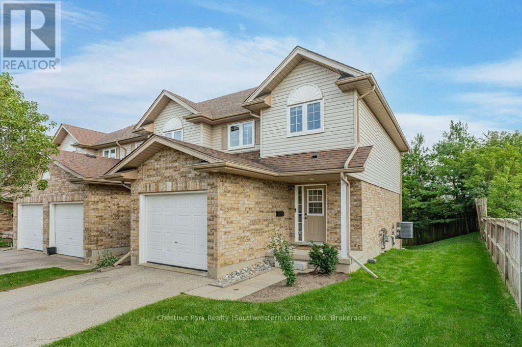 48 - 31 SCHRODER CRESCENT