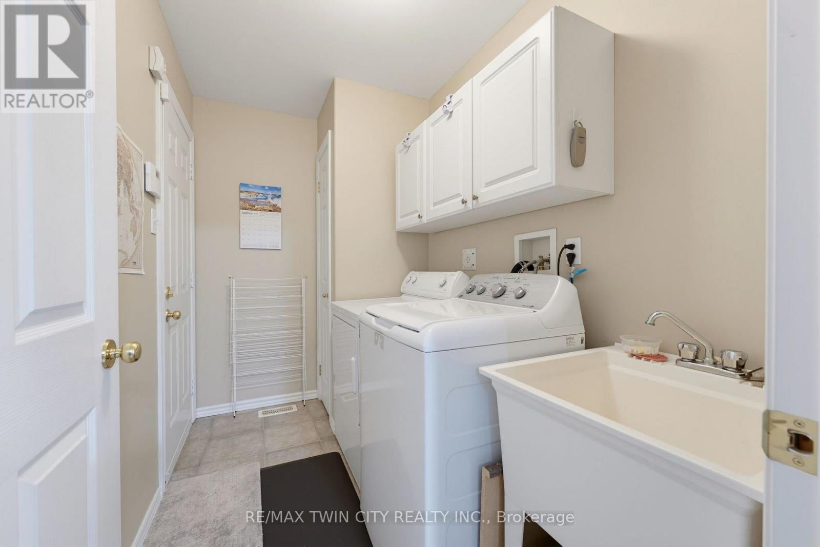 9 - 73 MORTON AVENUE W