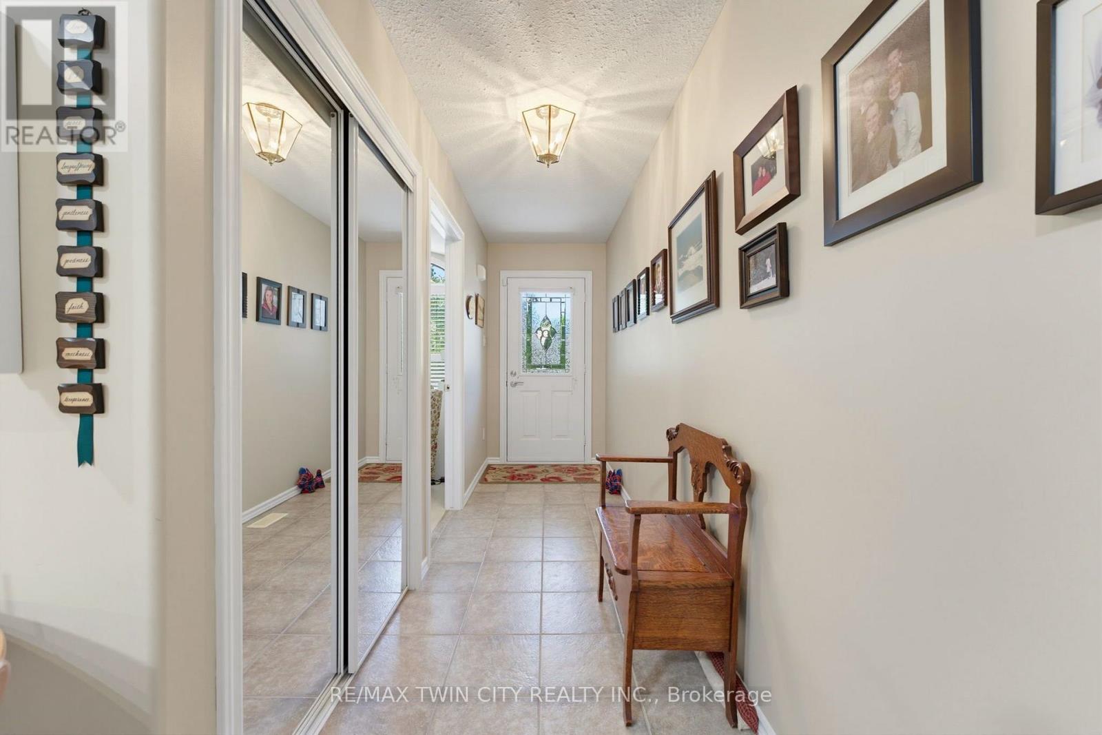 9 - 73 MORTON AVENUE W