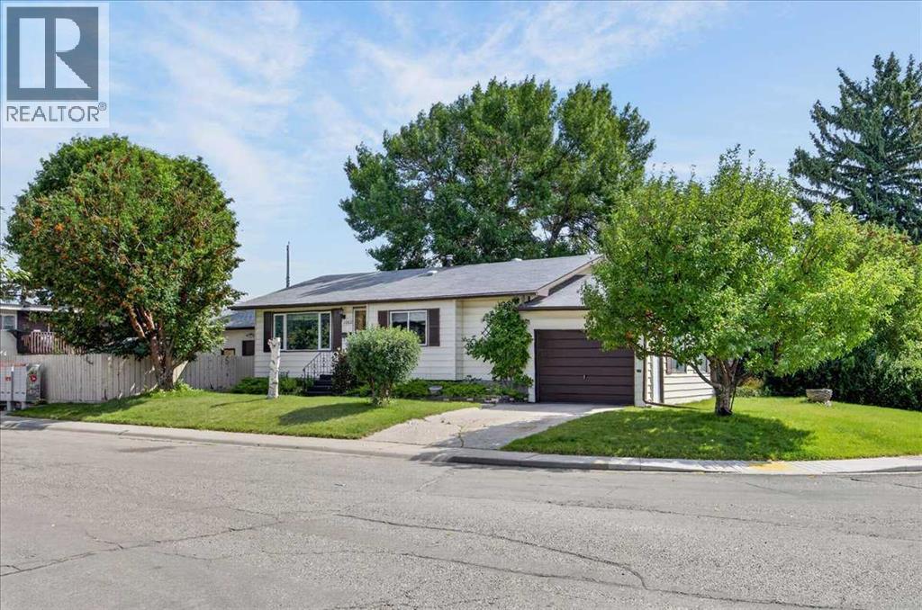 1060 Motherwell Road NE