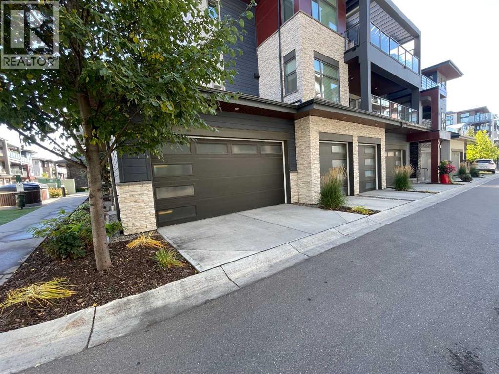 101, 10 Mahogany Circle SE
