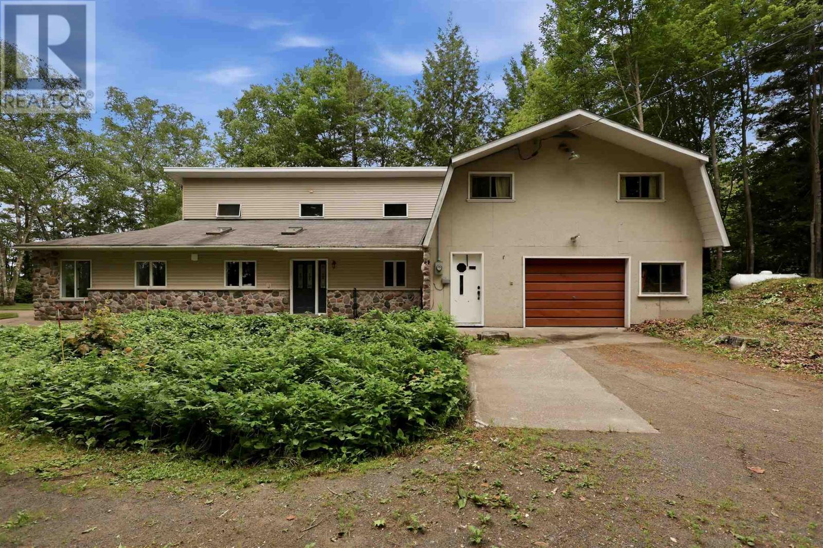 15 Dominion Park DR - Photo 3