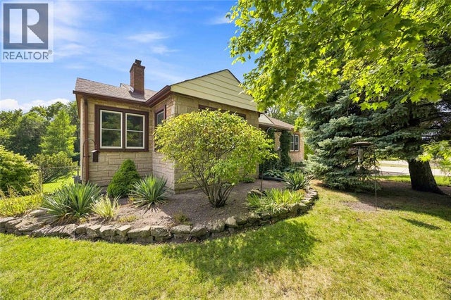 1027 London ROAD