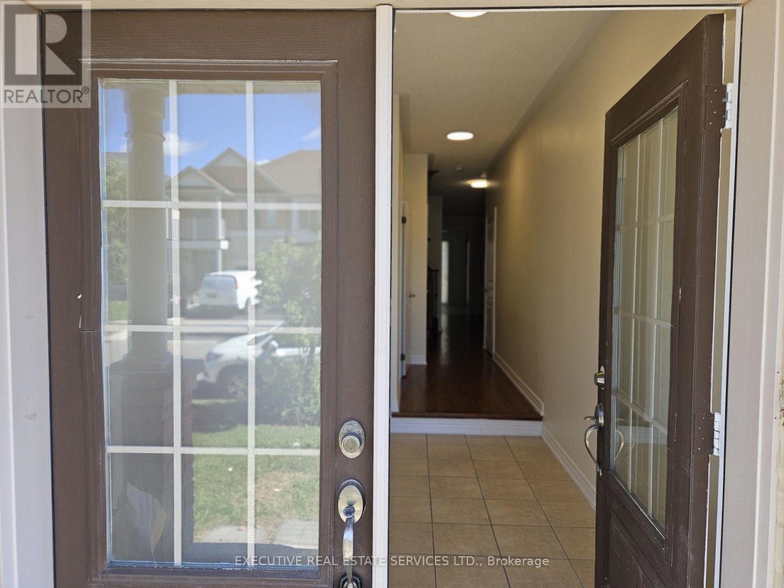 27 DURANGO DRIVE W