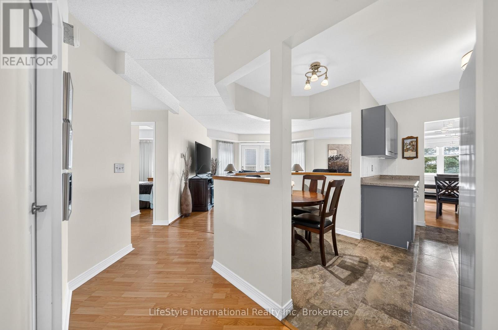 210 - 208 SILVERCREEK PARKWAY N