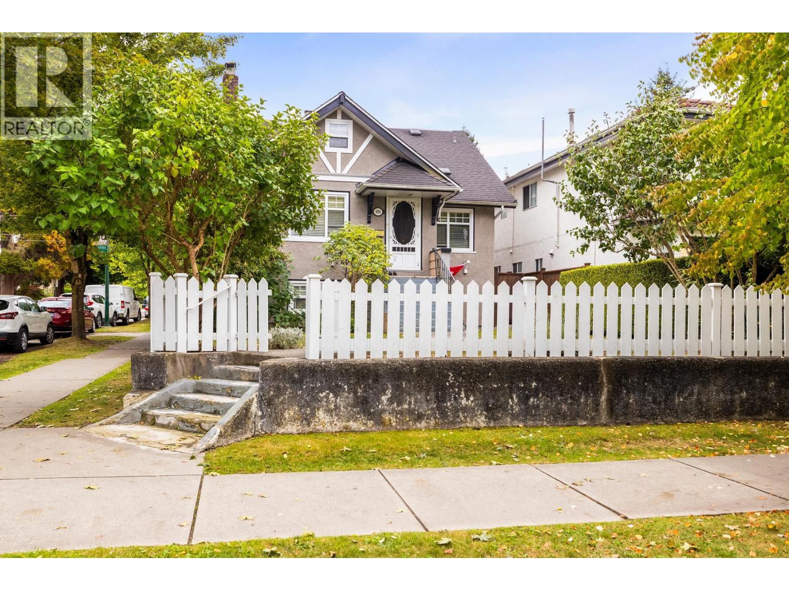 404 W 18TH AVENUE