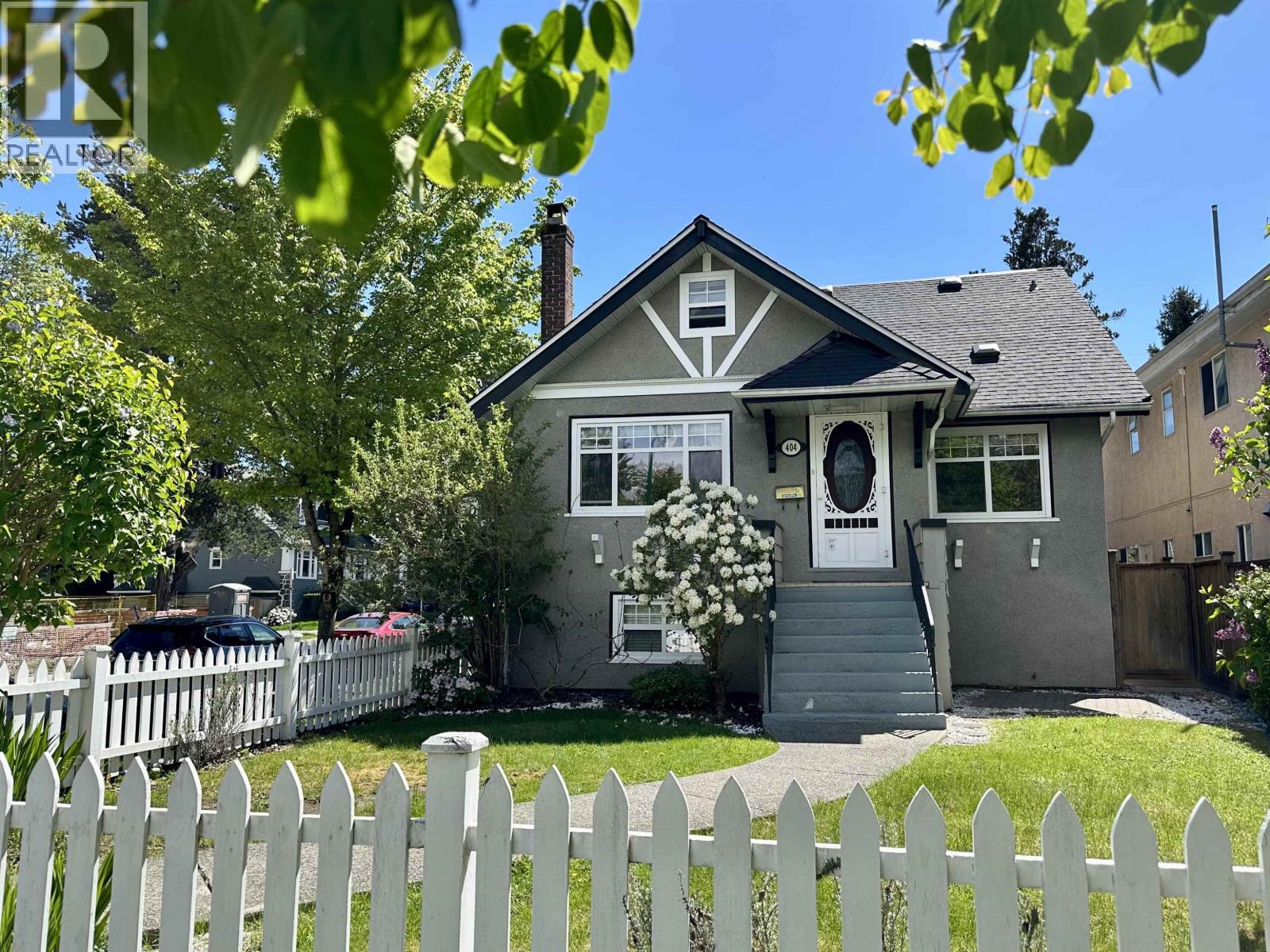 404 W 18TH AVENUE