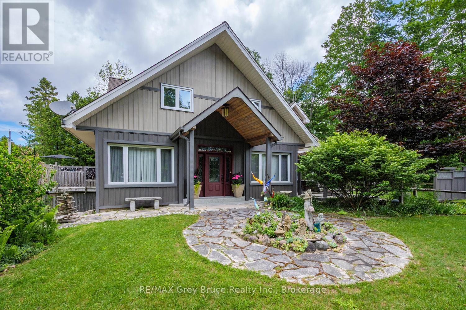 424 HURON ROAD