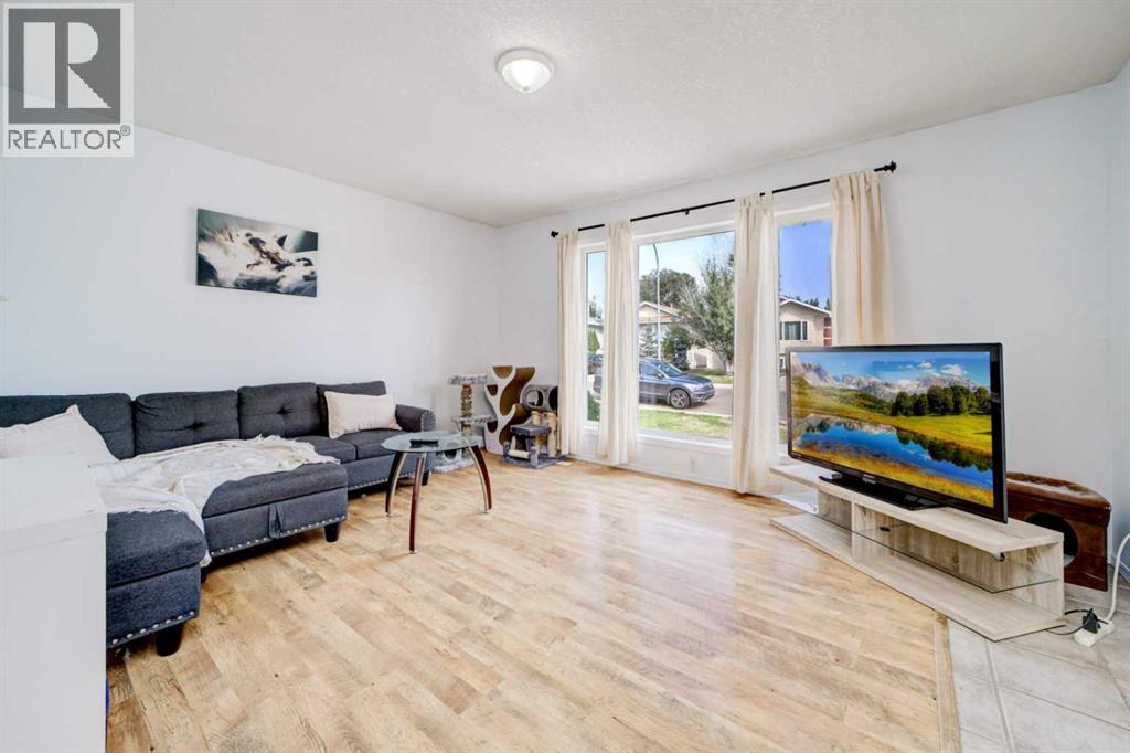 78 CHILCOTIN Road W