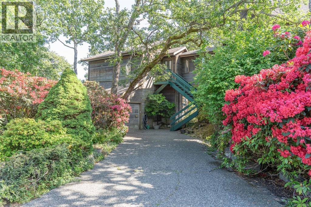 3574 MCINNIS RISE, SAANICH, BC V8P 5M7 - Image 2628297515.jpeg?d=l