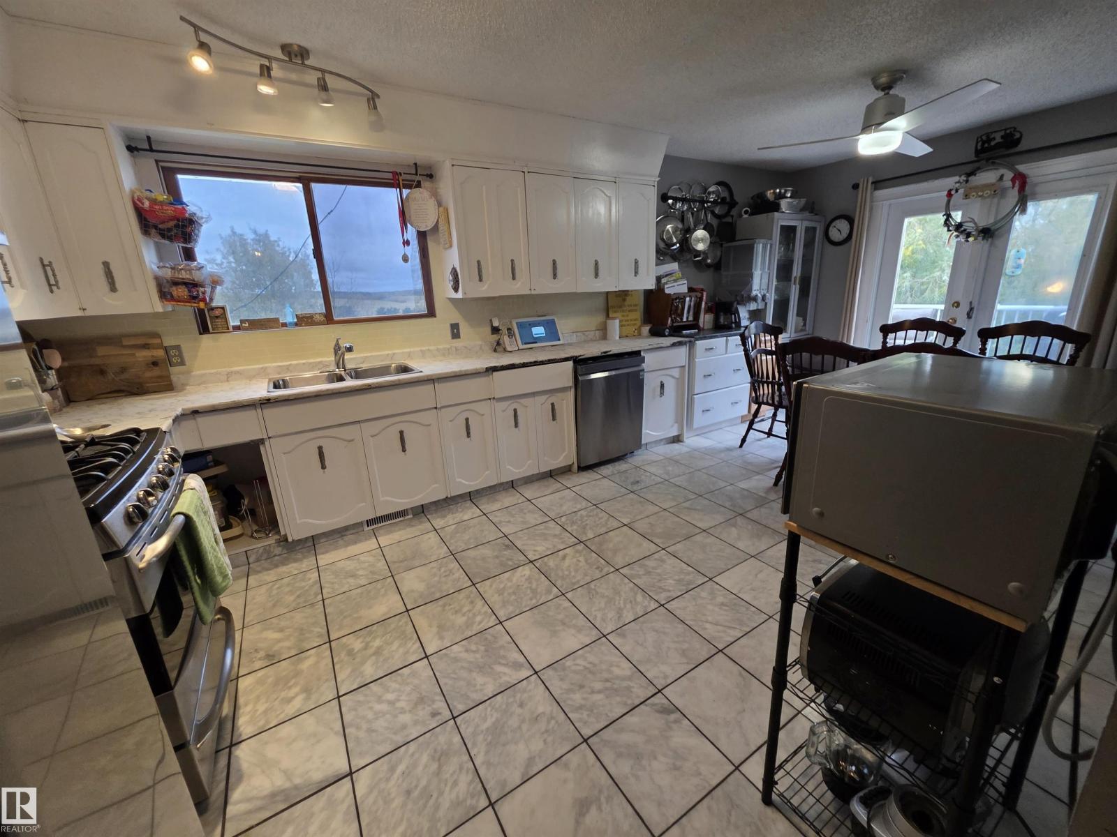 #28 53111 RGE ROAD 22