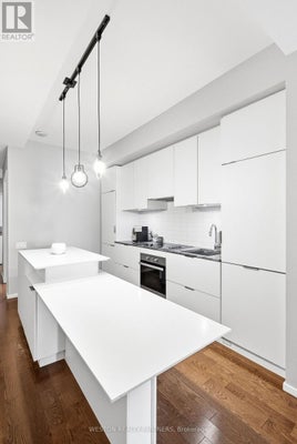 5 St Joseph St, Toronto (Bay Street Corridor), ON 2