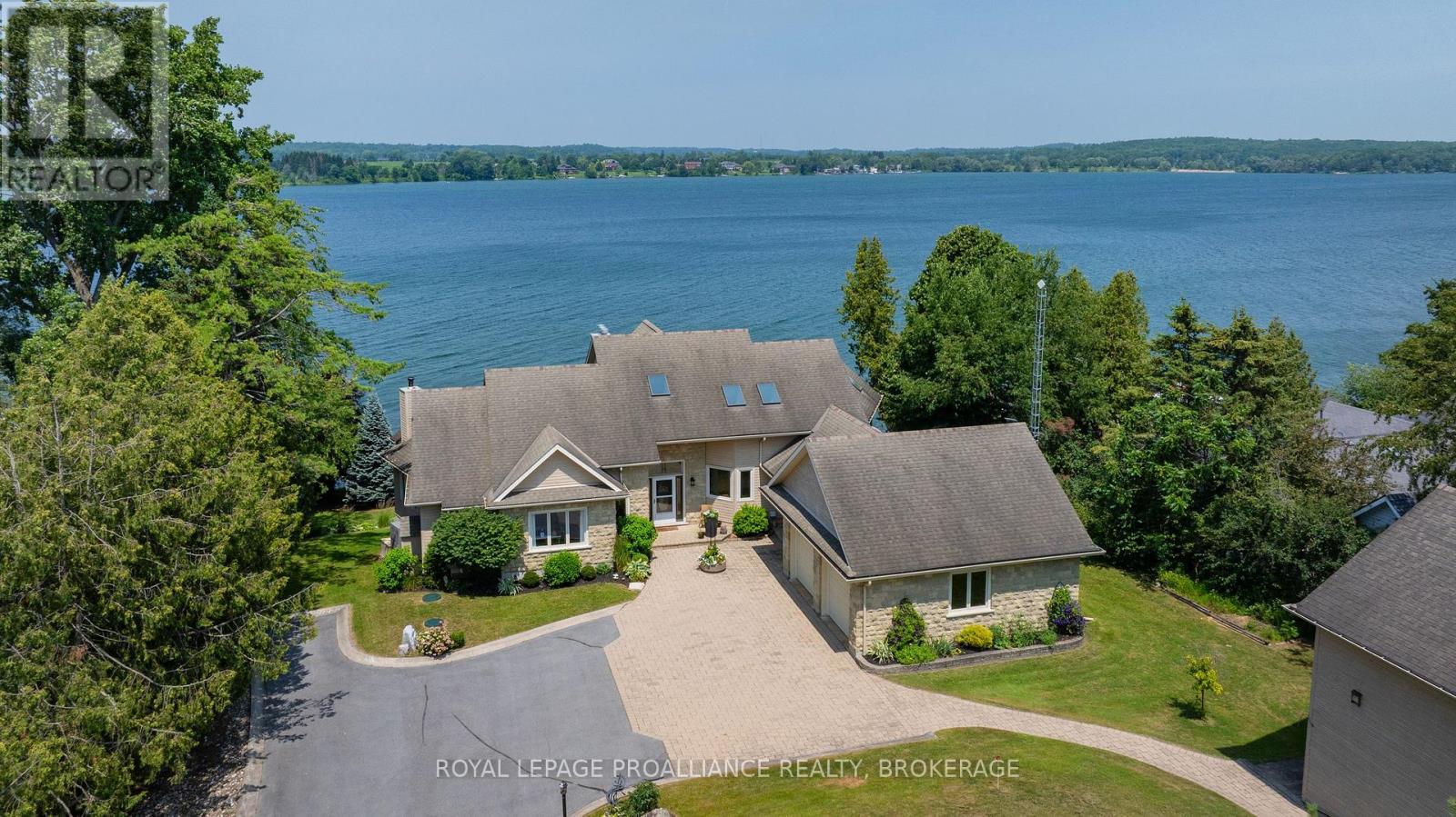31 LEAVIS SHORES