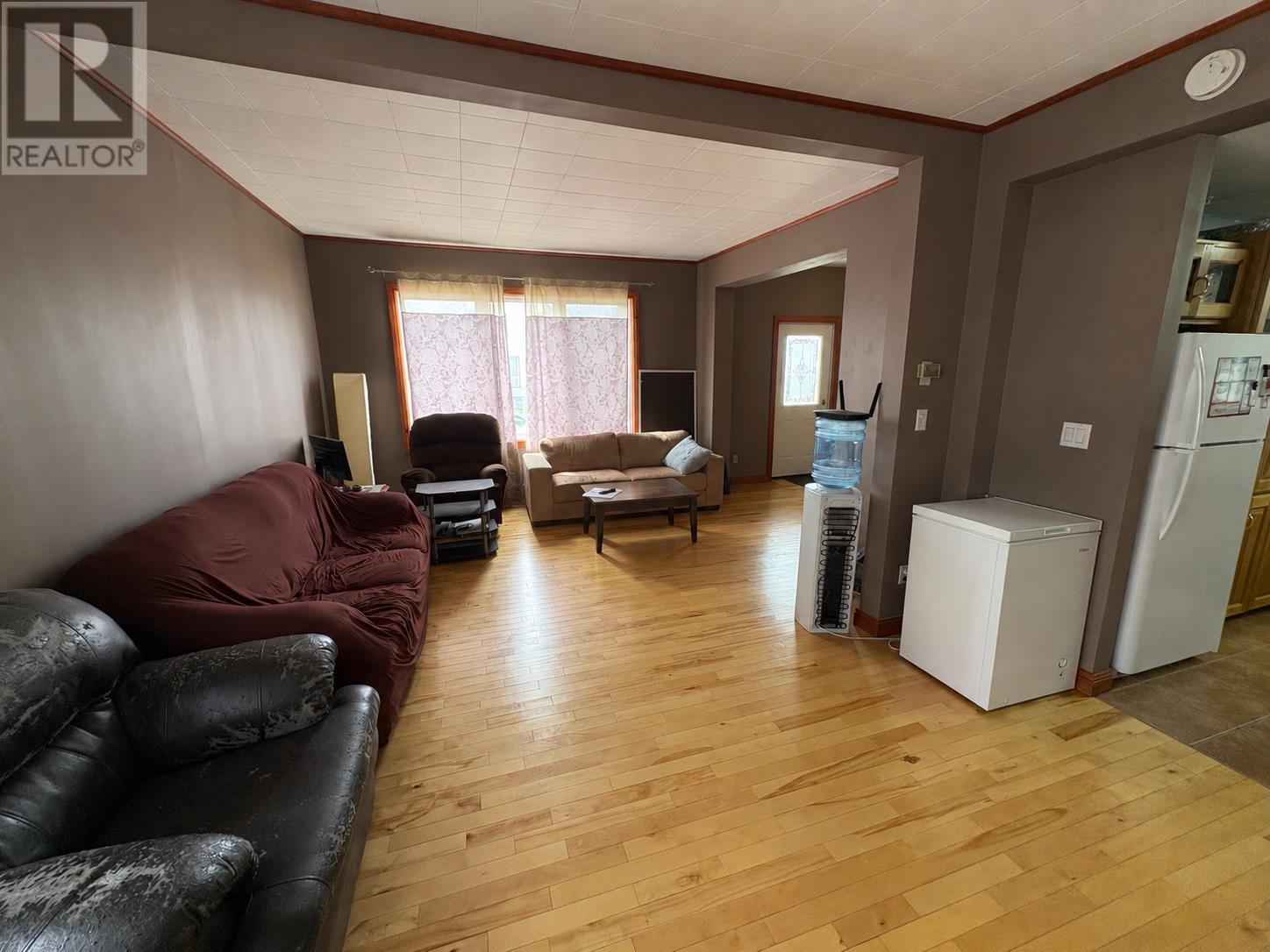 32 Lansdowne ST S - Photo 3
