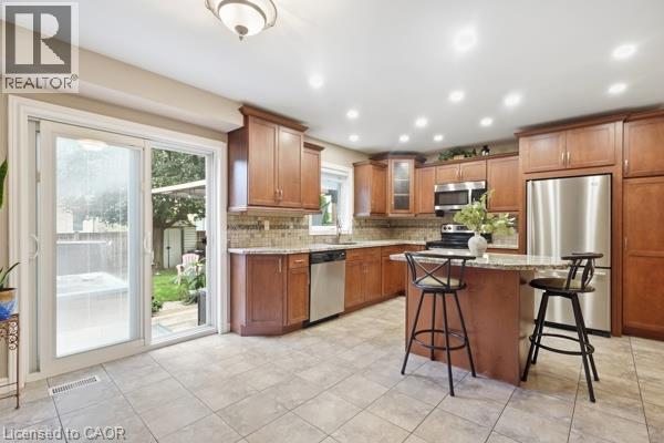 113 ESSEX POINT Drive