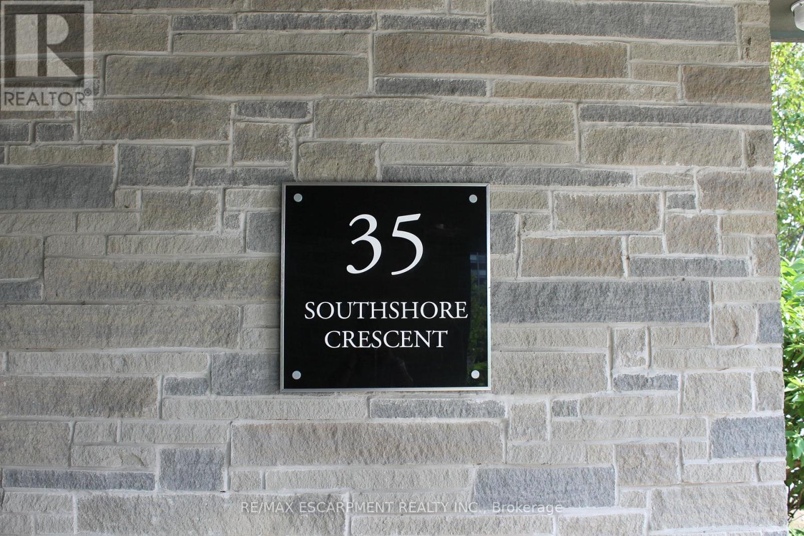 316 - 35 SOUTHSHORE CRESCENT