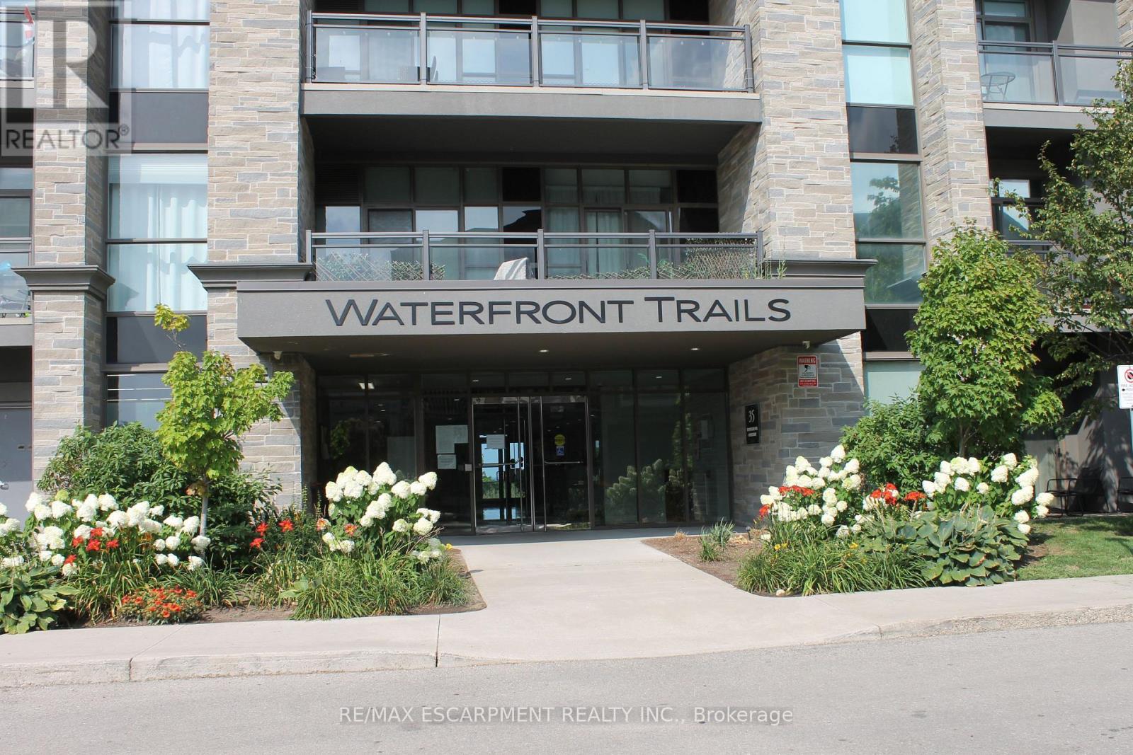 316 - 35 SOUTHSHORE CRESCENT