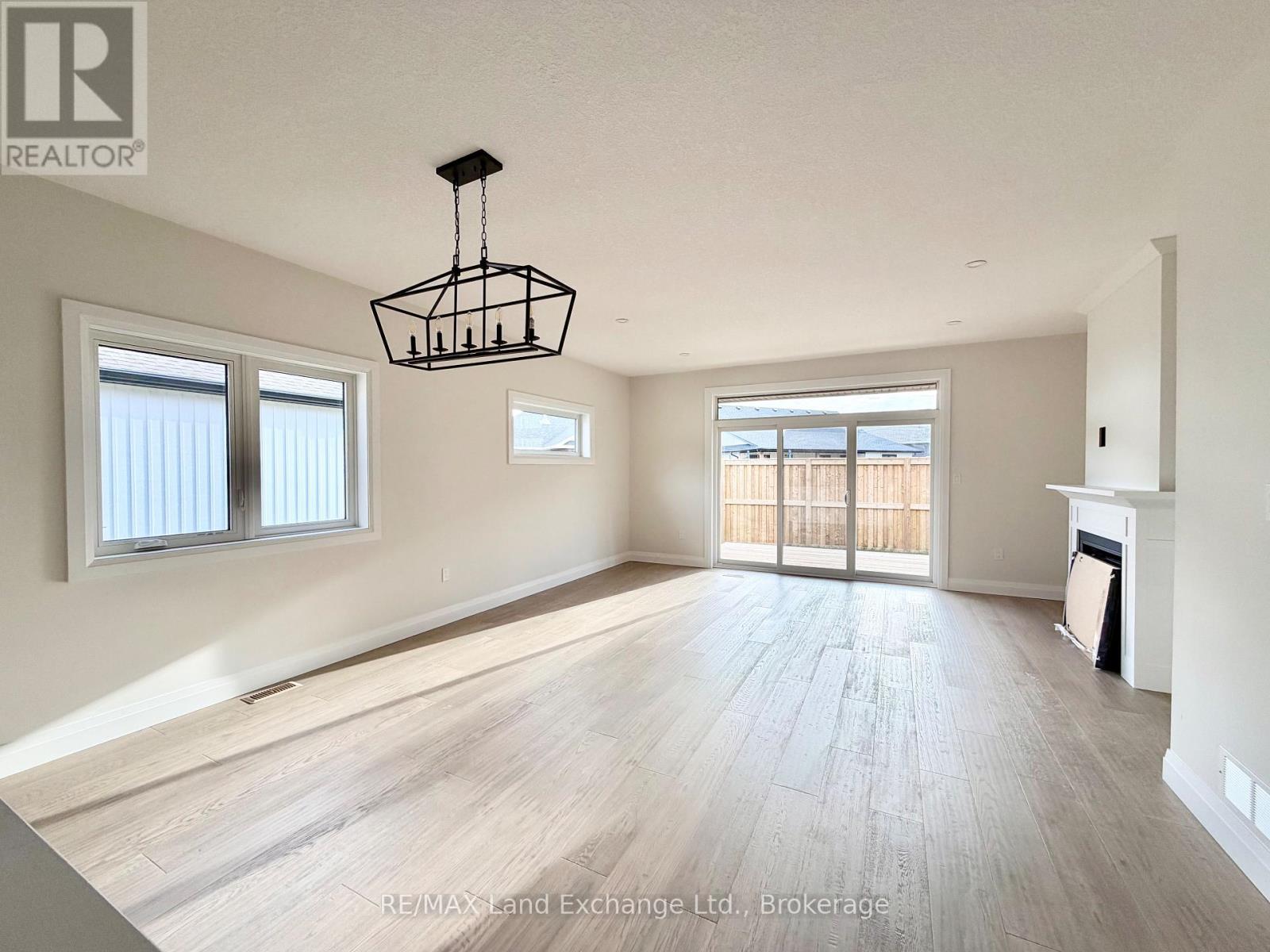 155 WESTLINKS DRIVE