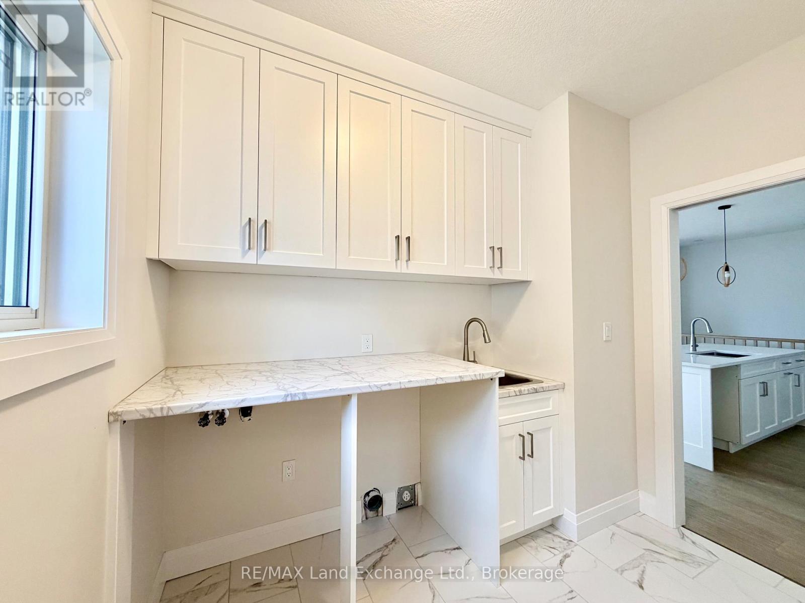 155 WESTLINKS DRIVE