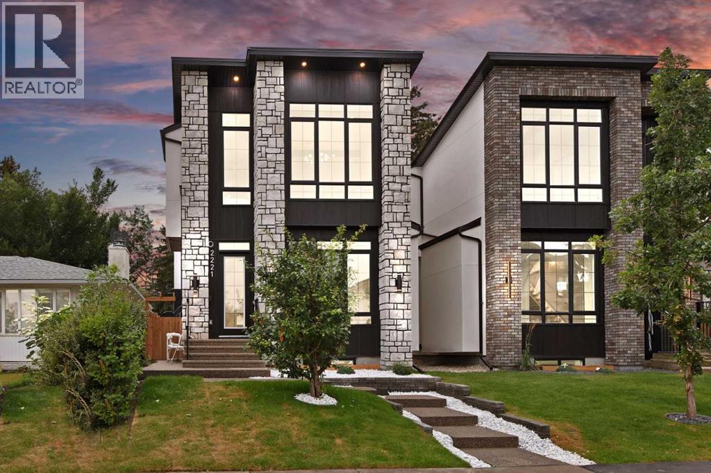 2221 Halifax Crescent NW