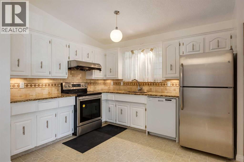 116 Bearberry Crescent NW