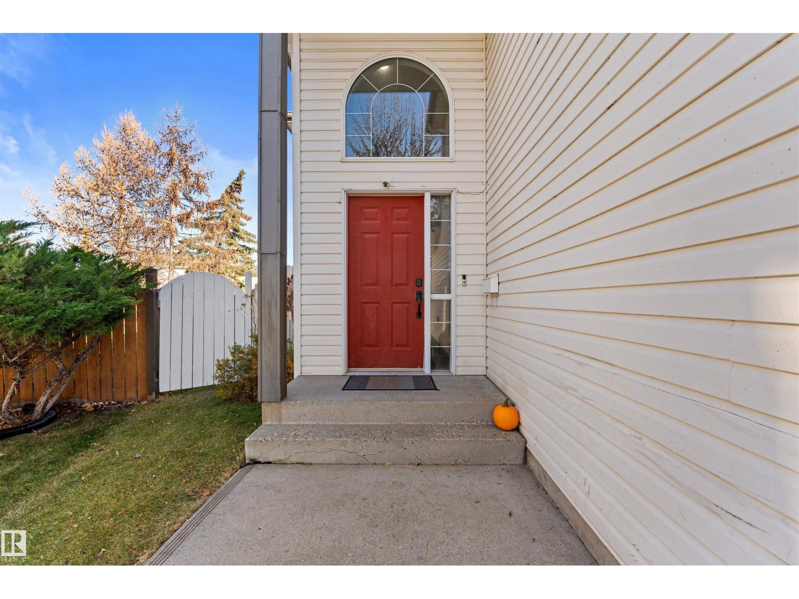 15849 69 ST NW
