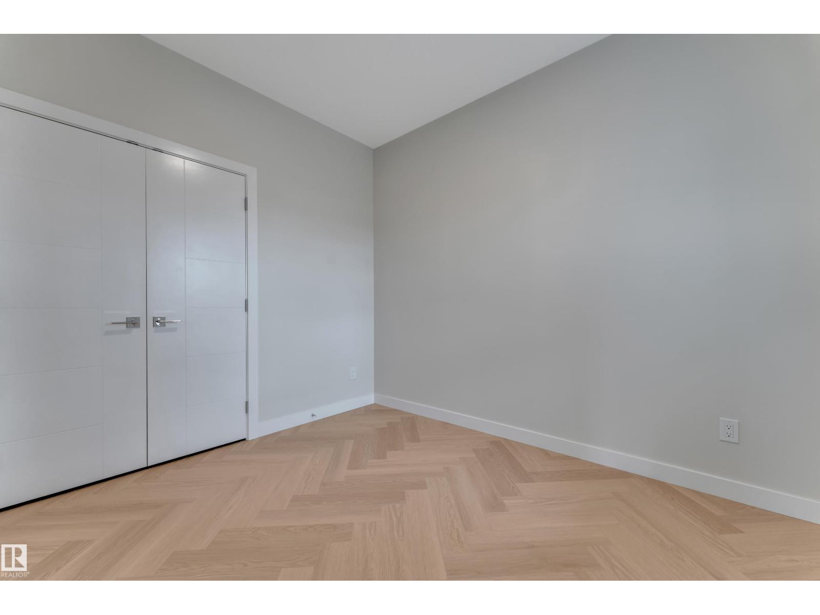 377 Linden LO