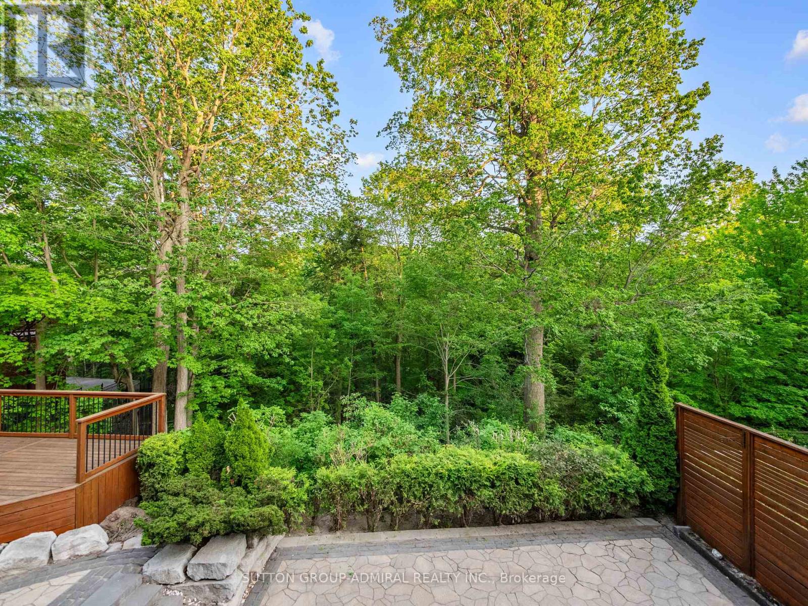 35 WENTWORTH AVENUE