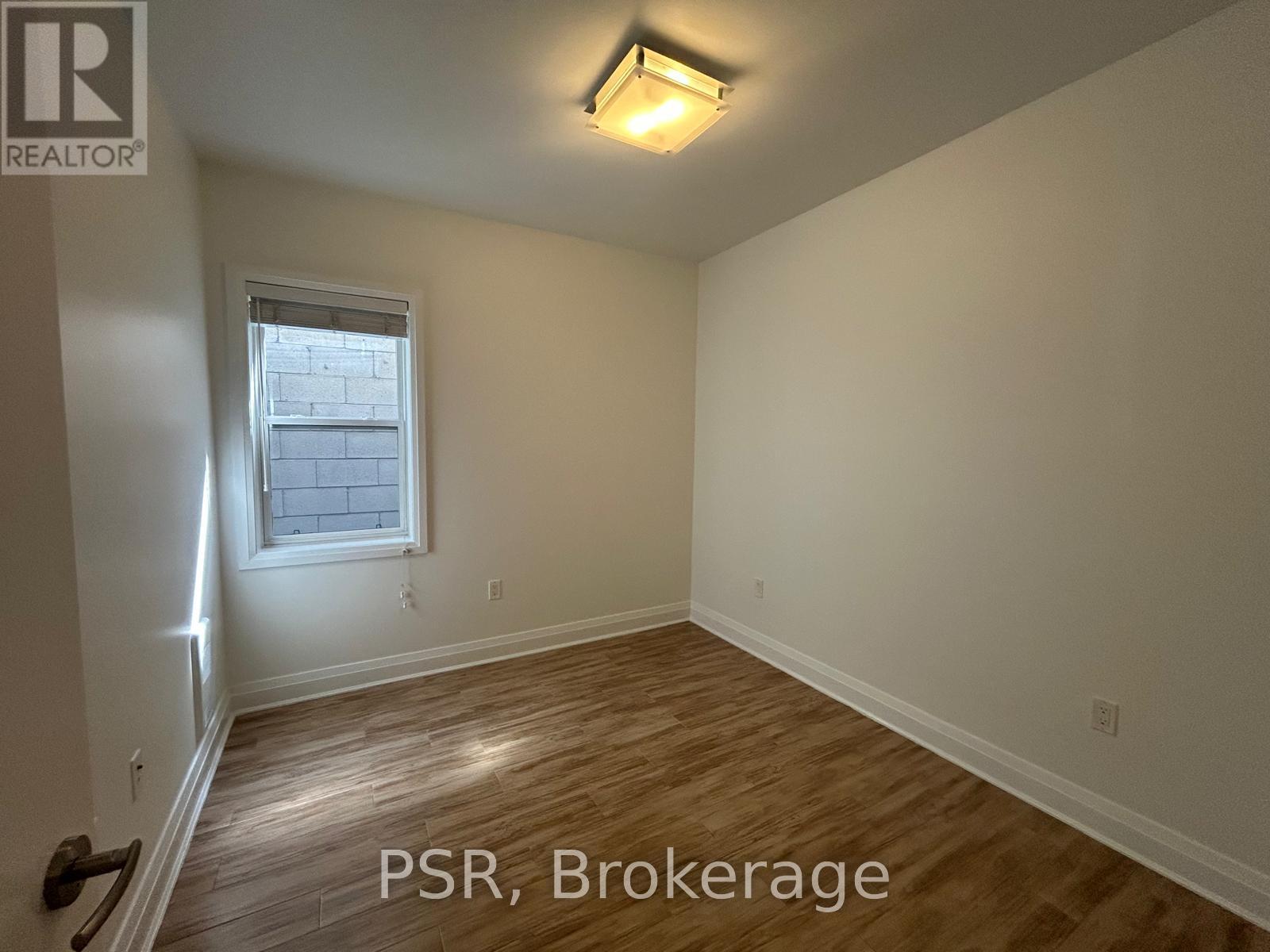 3 - 3110 LAKE SHORE BOULEVARD W